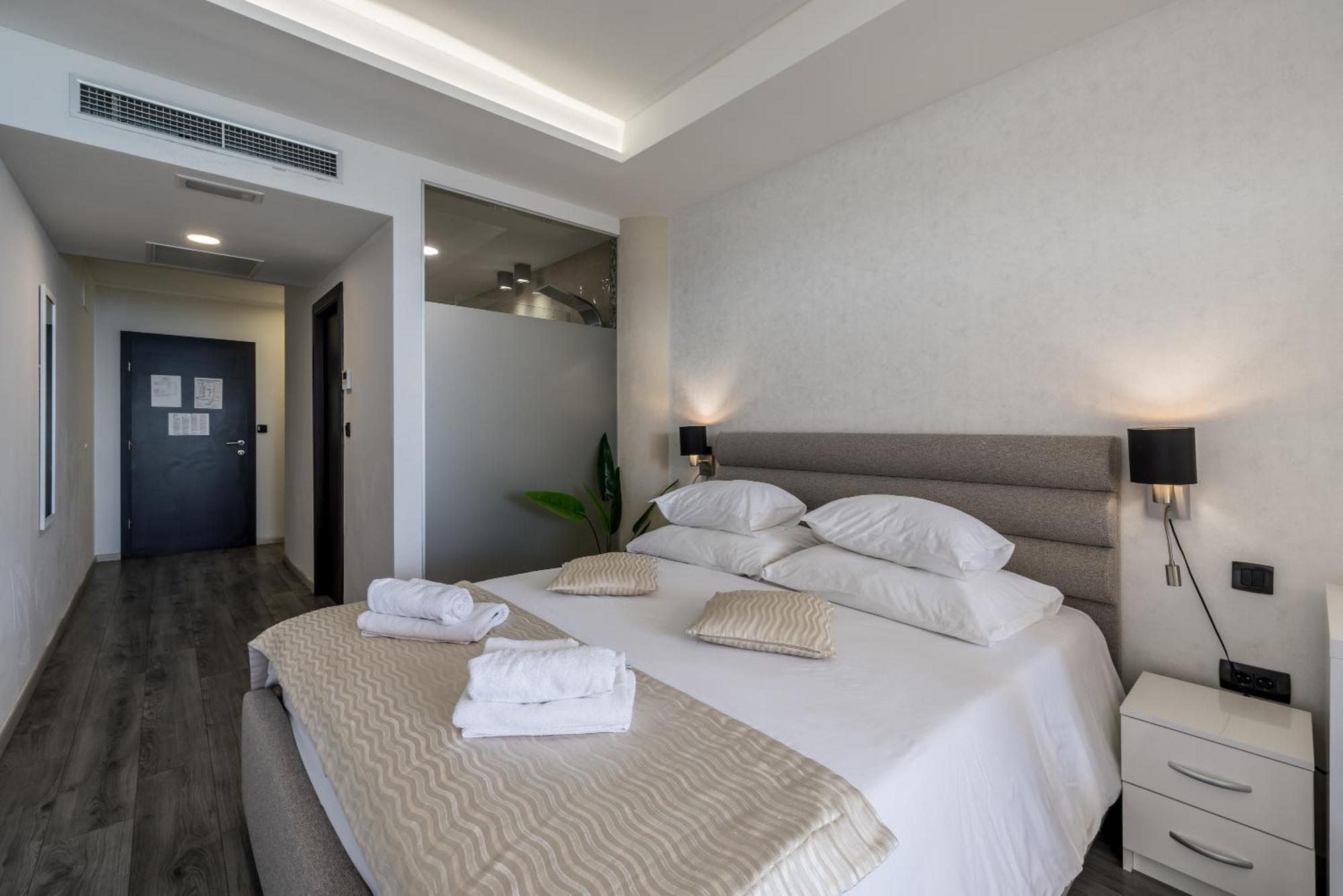 Sea View Luxury Rooms Seven Of Nine Spalato Esterno foto