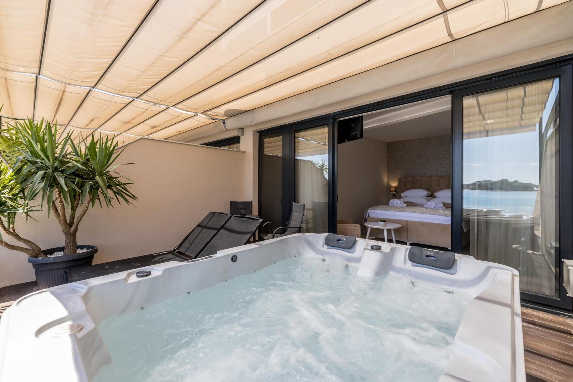 Sea View Luxury Rooms Seven Of Nine Spalato Esterno foto